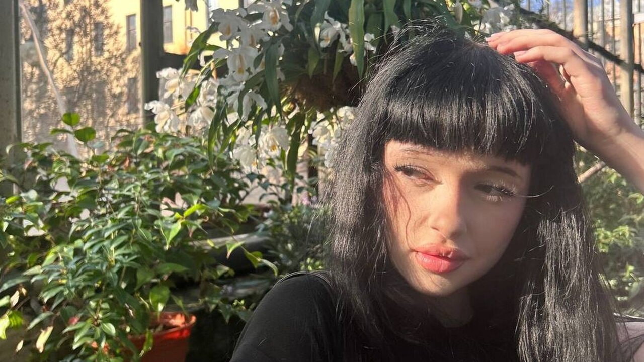 Live Porn Camera of FloraRay