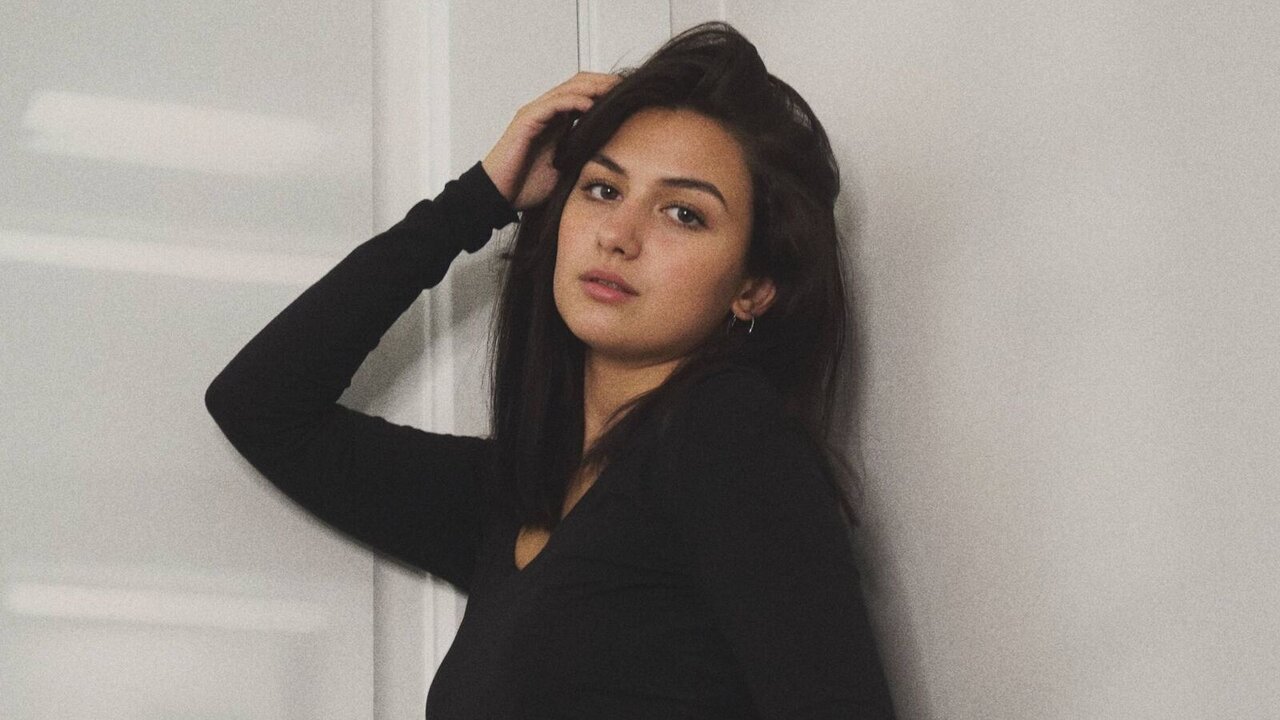 Live Porn Camera of GloryVanRose