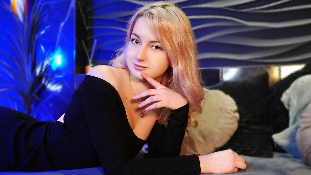 Live Porn Camera of JessieTurners