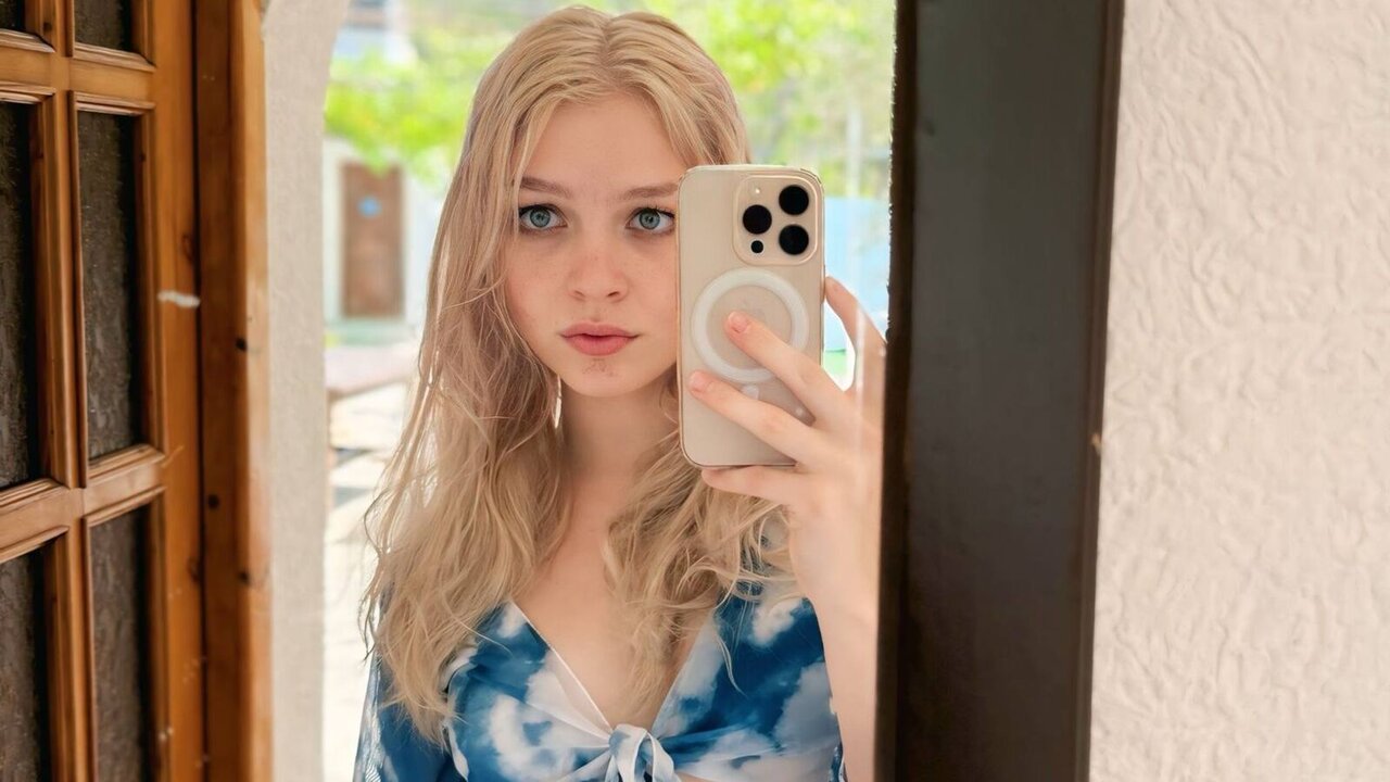 Live Porn Camera of JuneLane