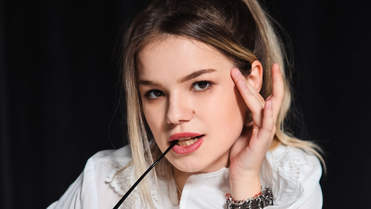 Live Porn Camera of KellyHayden