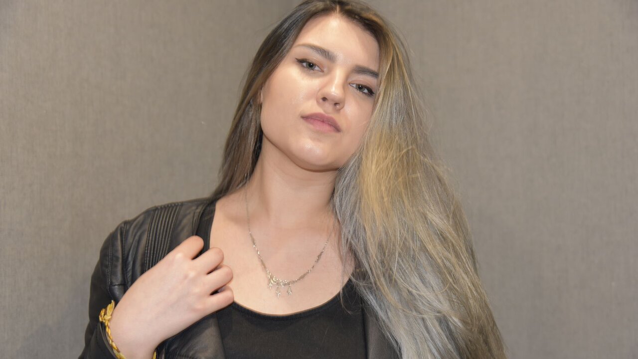 Live Porn Camera of KinkyKatelyn