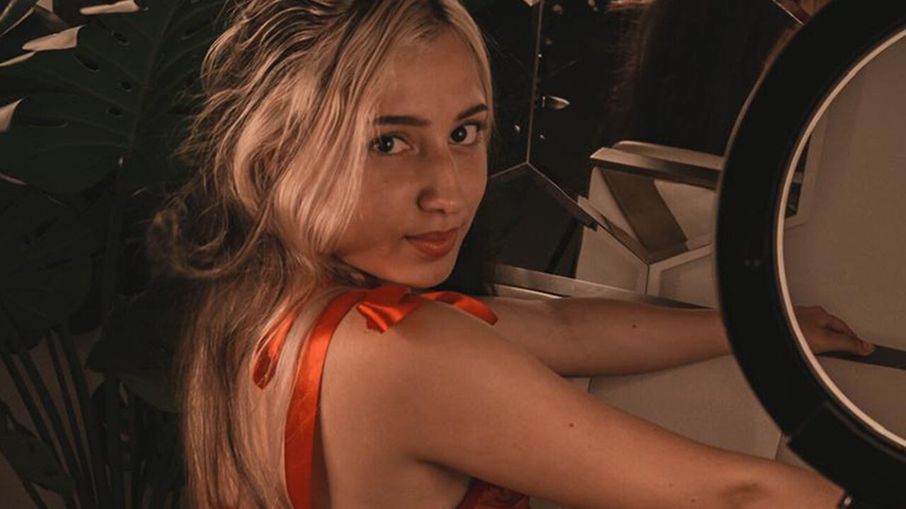 Live Porn Camera of LanaRenner