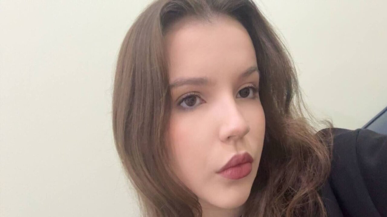 Live Porn Camera of LouTobe