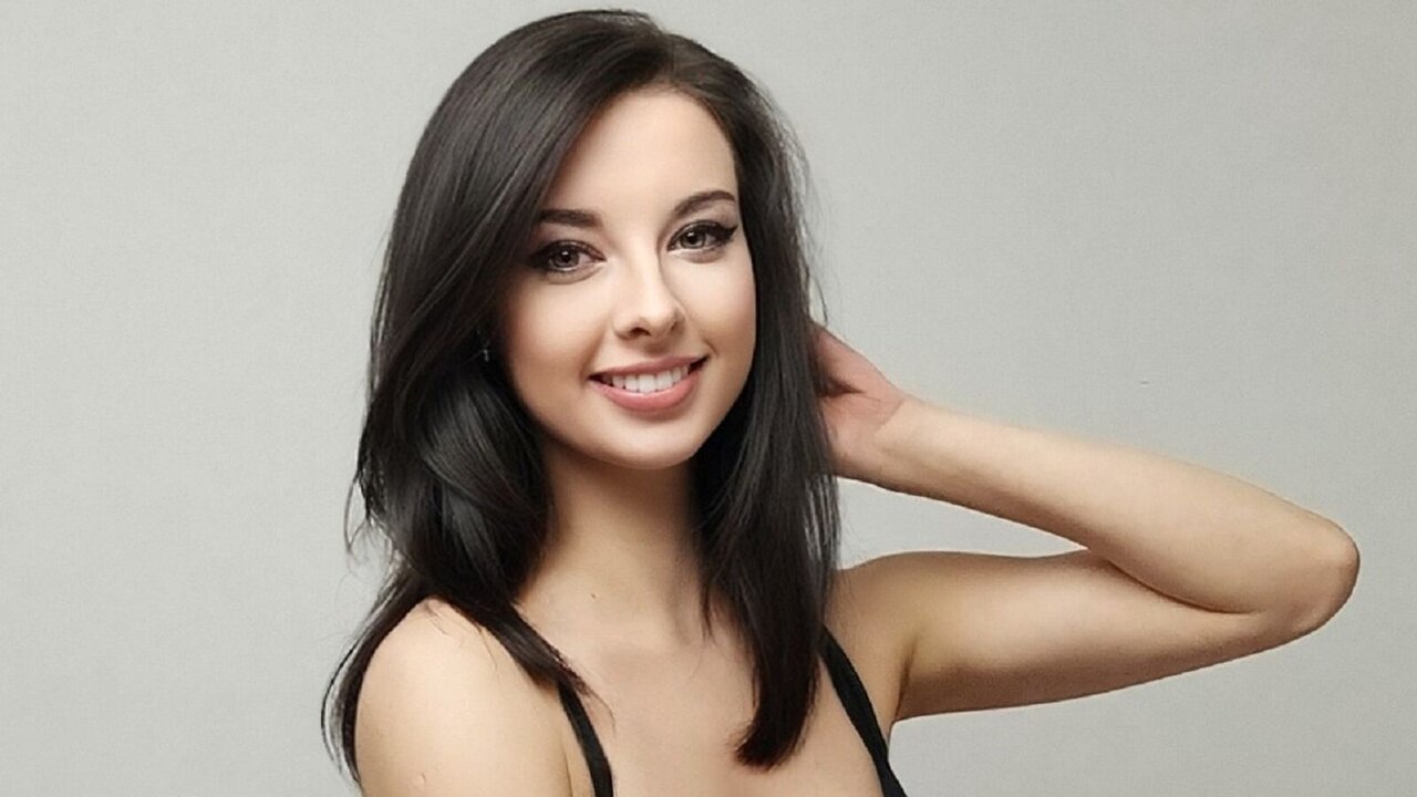 Live Porn Camera of LunaDessire