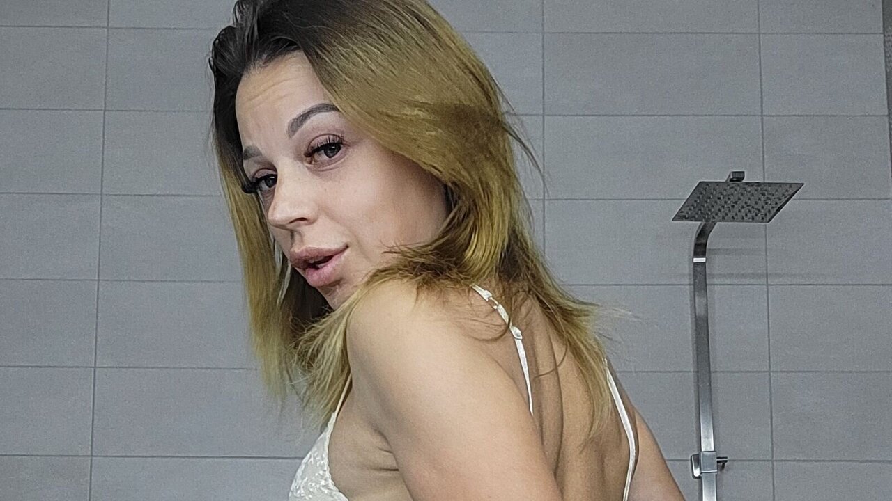 Live Porn Camera of LyanaSweet