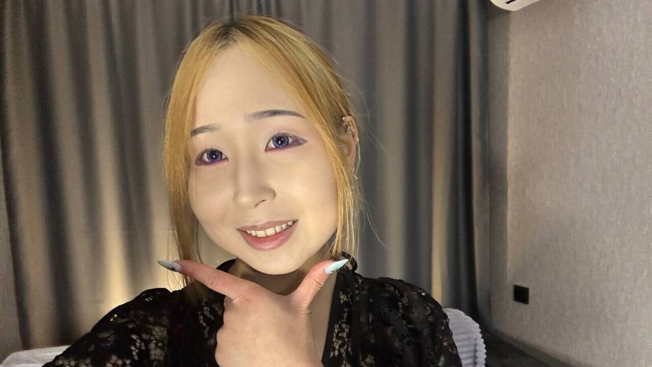 Live Porn Camera of LyriaHexen