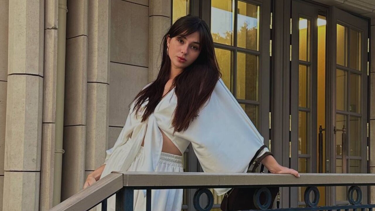 Live Porn Camera of MadgeColee