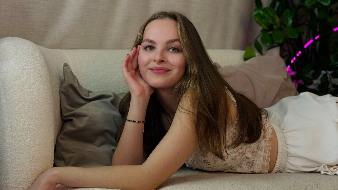 Live Porn Camera of MadisonSmitt