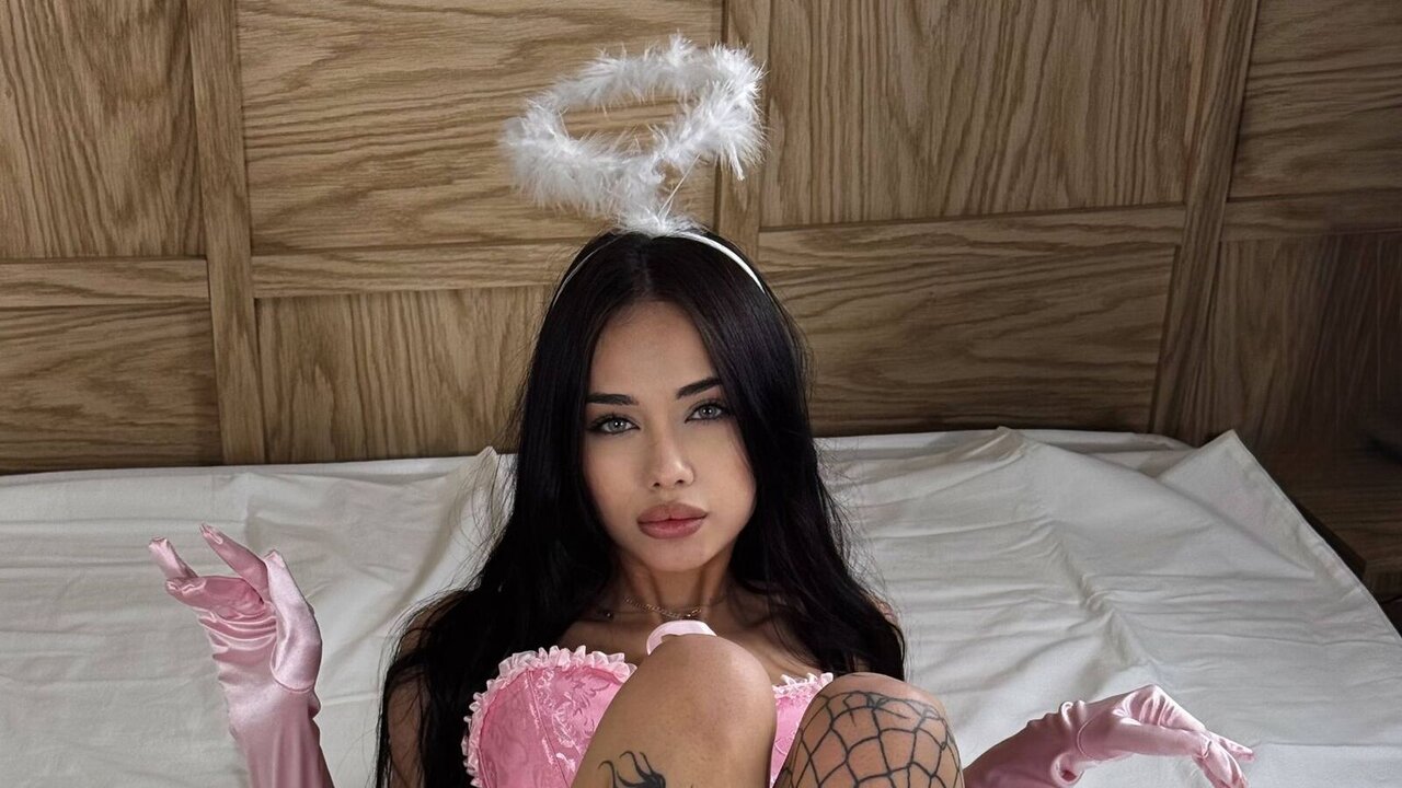 Live Porn Camera of MellinaKelly