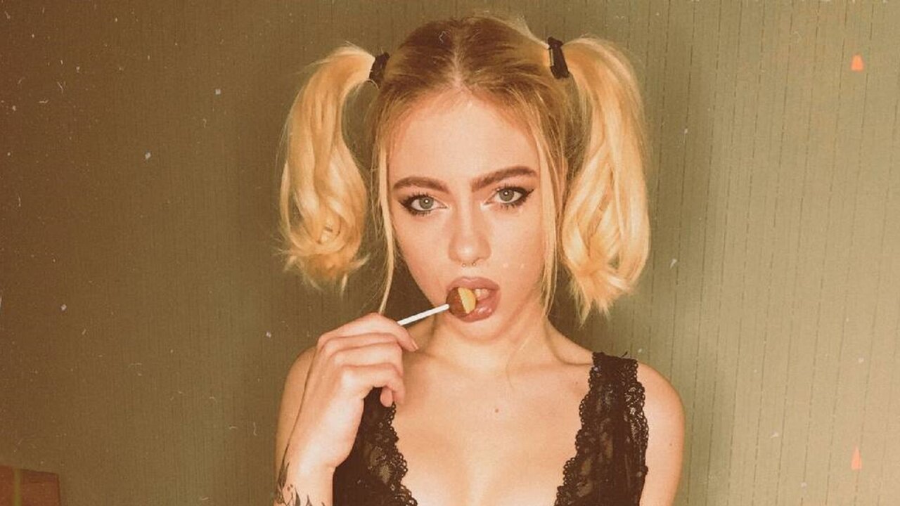 Live Porn Camera of MeyliStevens