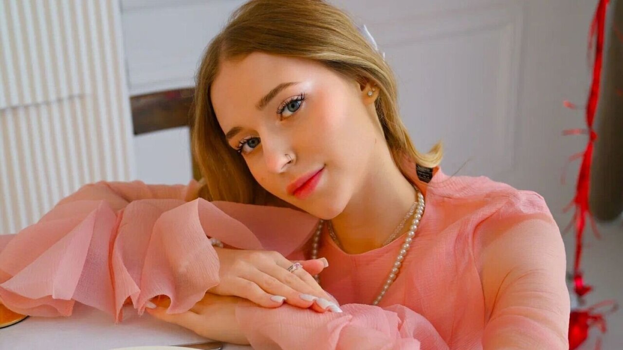 Live Porn Camera of MiaKirshner