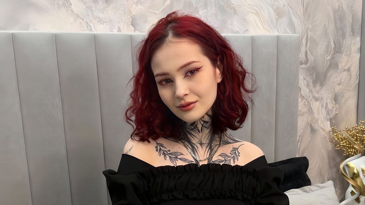 Live Porn Camera of MiraMoores