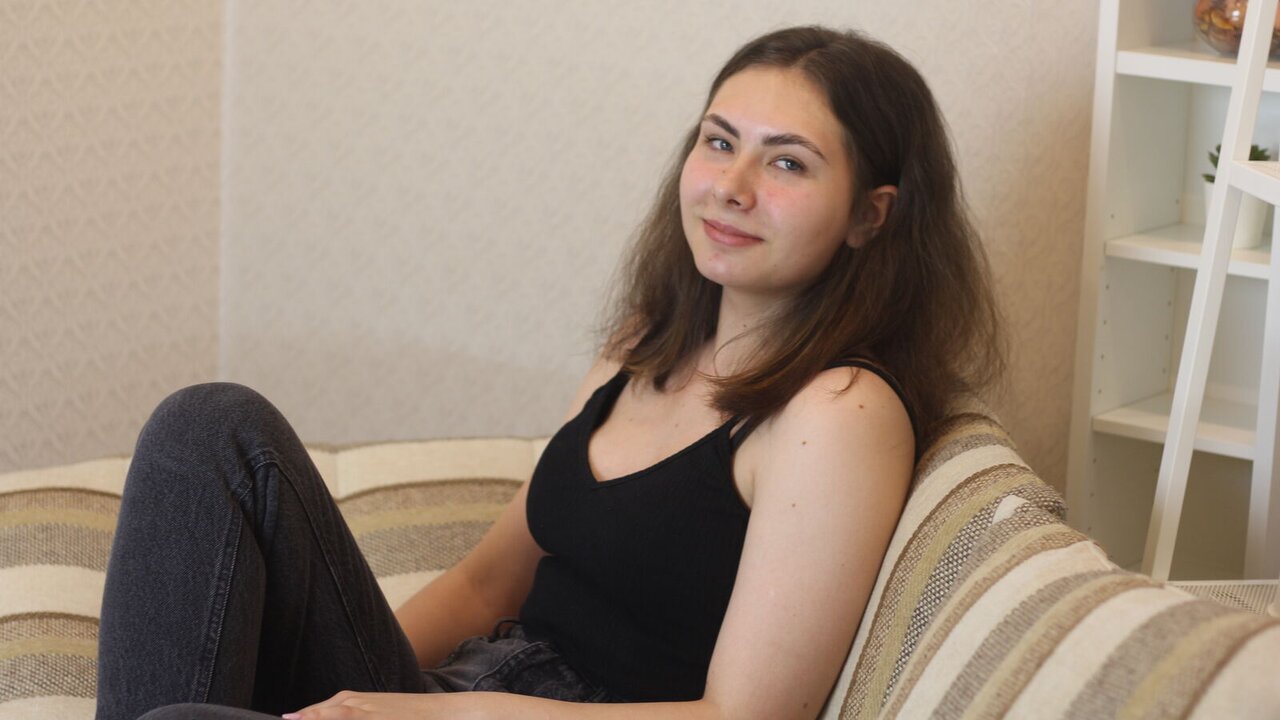 Live Porn Camera of MiyaWood