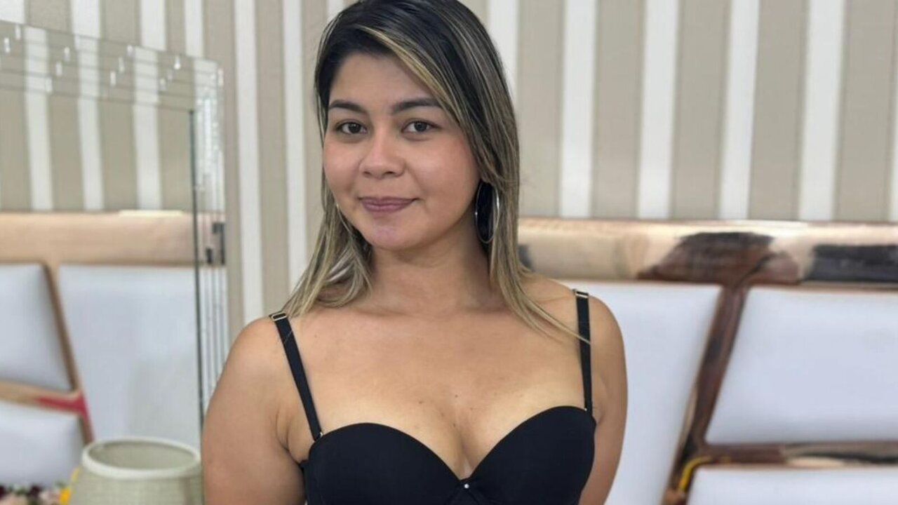 Live Porn Camera of PaulaHamiltons