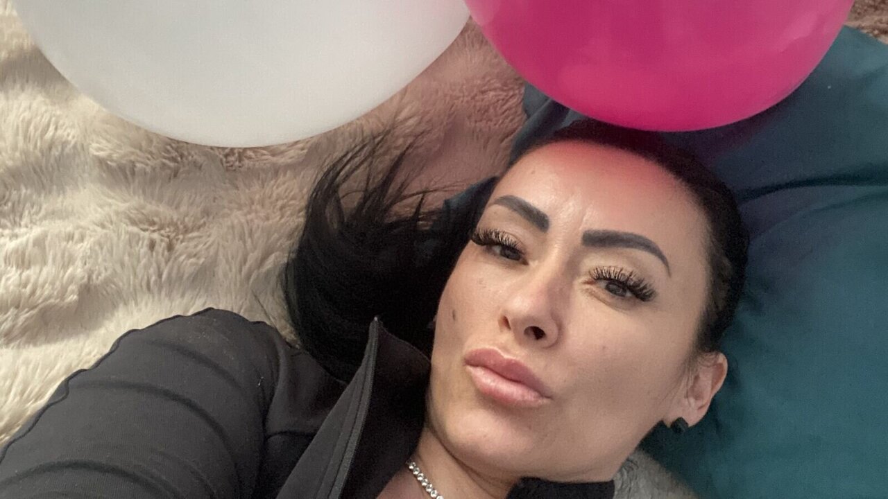 Live Porn Camera of Reeyna