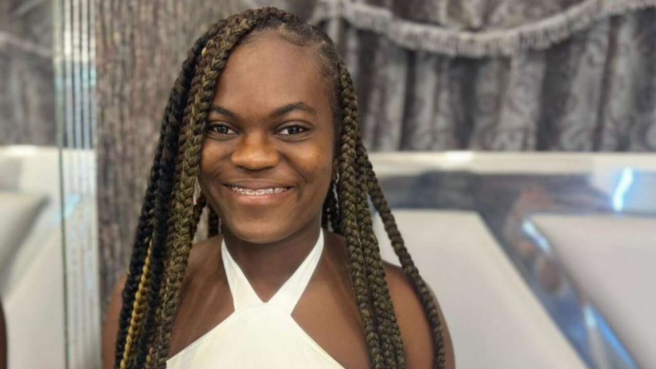 Live Porn Camera of RosyDeket