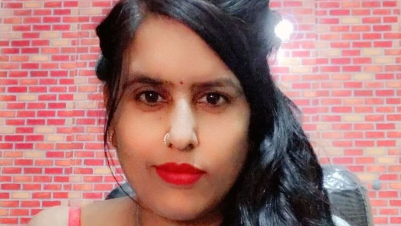 Live Porn Camera of SaraConway