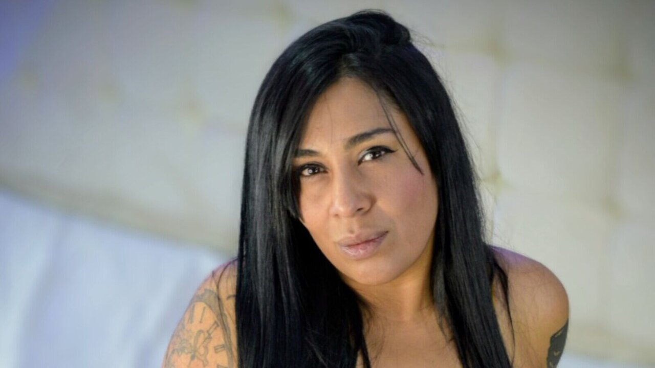 Live Porn Camera of XiomaraCasidy