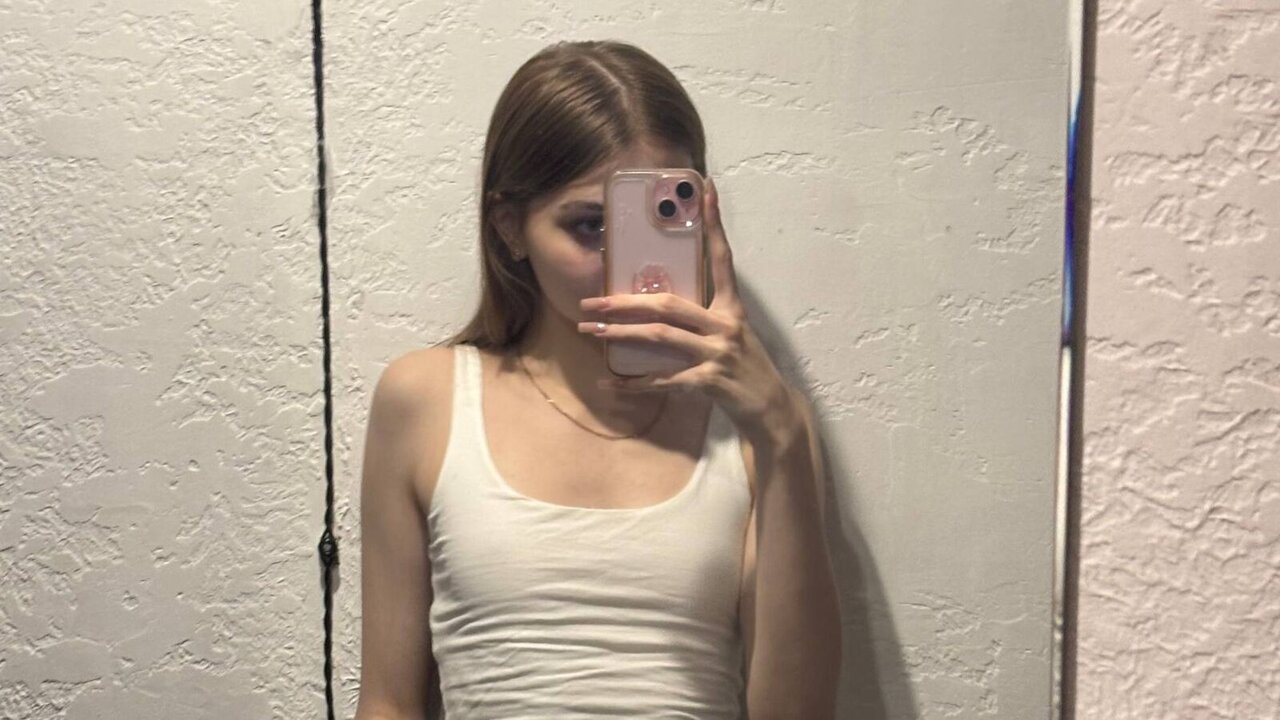 Live Porn Camera of YiBisher