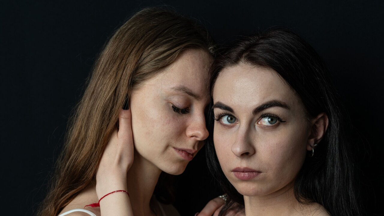 Live Porn Camera of CareyAndIvana