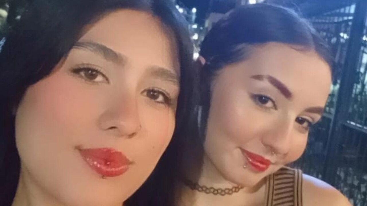 Live Porn Camera of HannaAndCherry