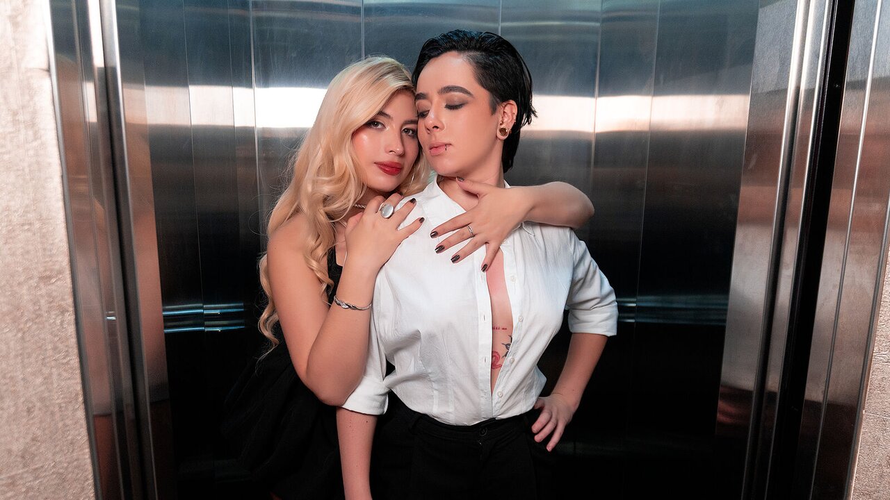 Live Porn Camera of KatyAndJessi