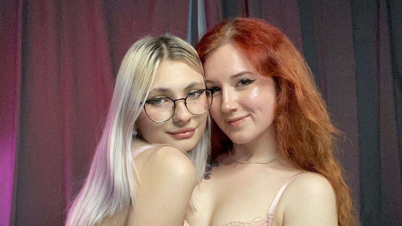 Live Porn Camera of MaureenAndLorna