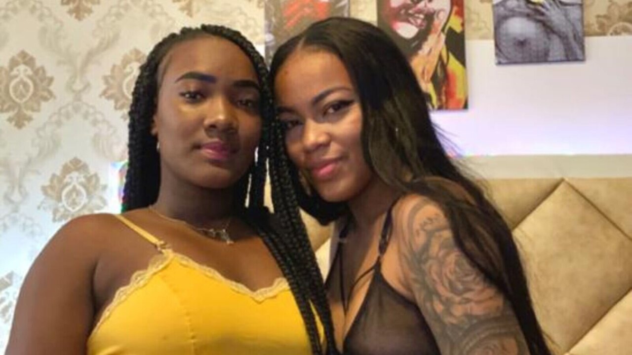 Live Porn Camera of PaulinaHerrera