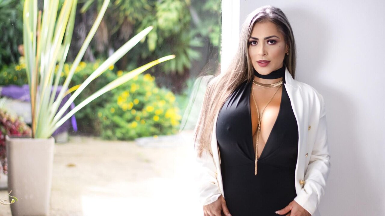 Live Porn Camera of DanielaNicolls